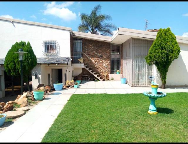 3 BEDROOM HOUSE FOR SALE IN KENSINGTON